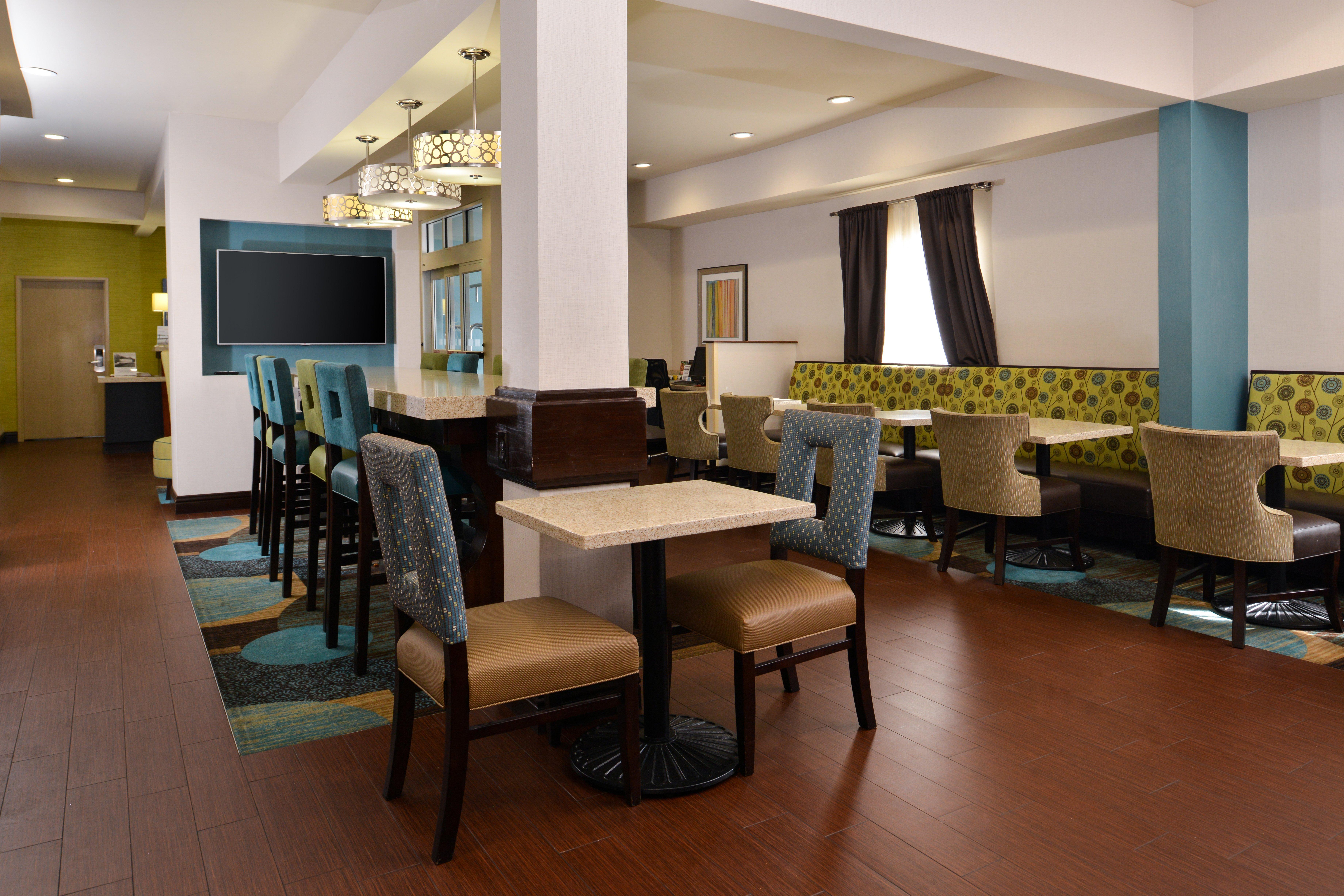 Holiday Inn Express Montgomery East I-85 By Ihg Exterior foto