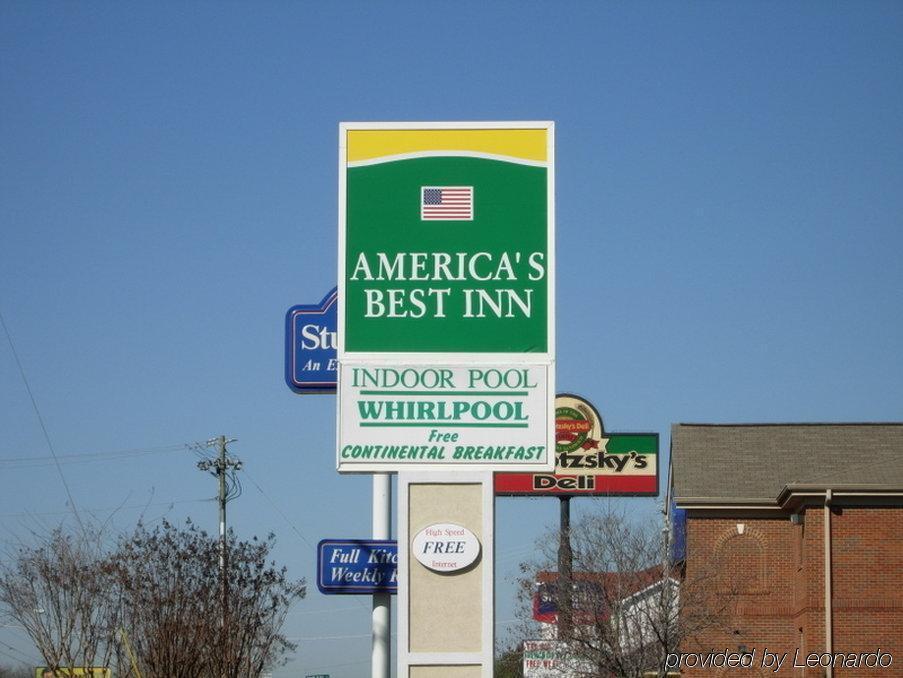 Holiday Inn Express Montgomery East I-85 By Ihg Exterior foto